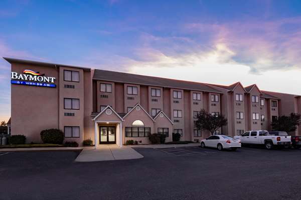 Exterior view - Baymont Inn & Suites Farmington
