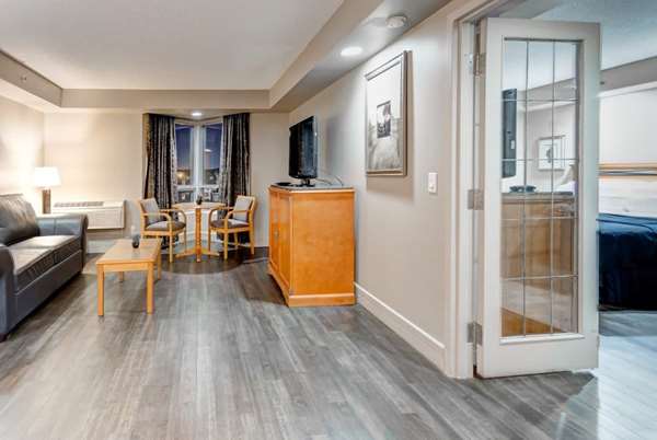  - Royal Hotel West Edmonton