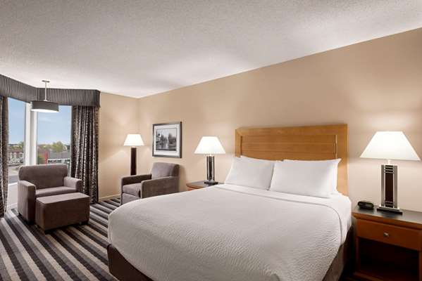  - Royal Hotel West Edmonton