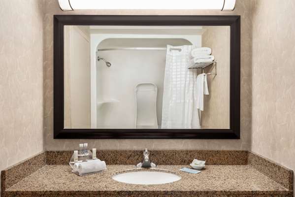  - Royal Hotel West Edmonton