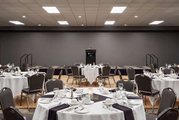  - Royal Hotel West Edmonton