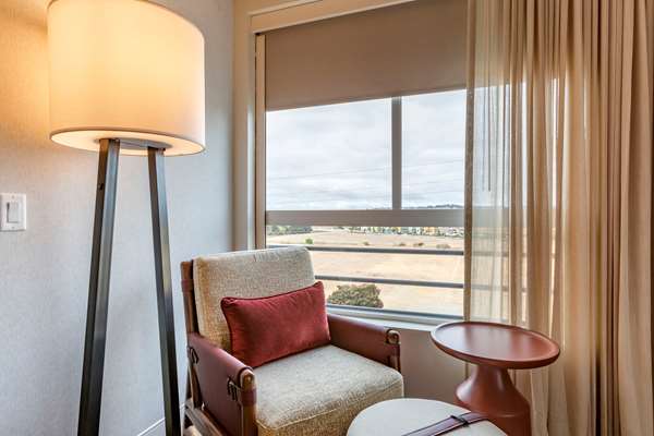 Suite - Cambria Hotel Downtown Napa Valley