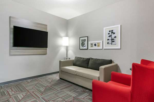 Suite - Clarion Pointe Hotel Bradley Park Columbus - I-185, Exit 10