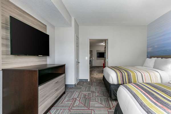 Suite - Clarion Pointe Hotel Bradley Park Columbus - I-185, Exit 10