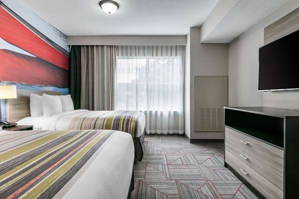 Suite - Clarion Pointe Hotel Bradley Park Columbus - I-185, Exit 10