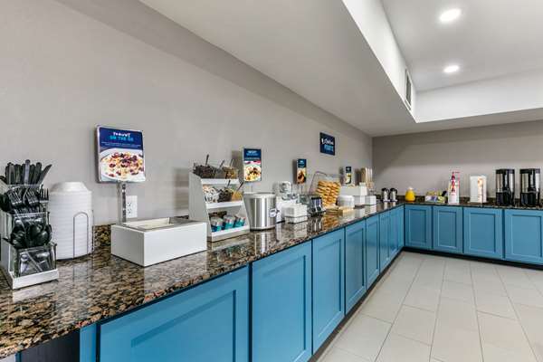 Amenities - Clarion Pointe Hotel Bradley Park Columbus - I-185, Exit 10