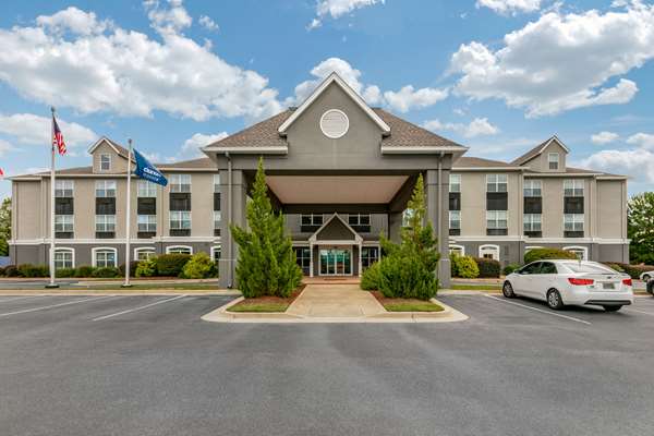 Exterior view - Clarion Pointe Hotel Bradley Park Columbus - I-185, Exit 10