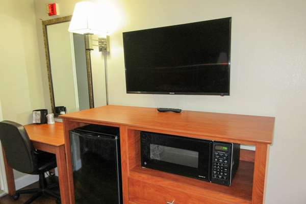  - Rodeway Inn Swansea - I-195, Exit 8