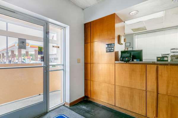  - Rodeway Inn Kingston Springs - I-40, Exit 188