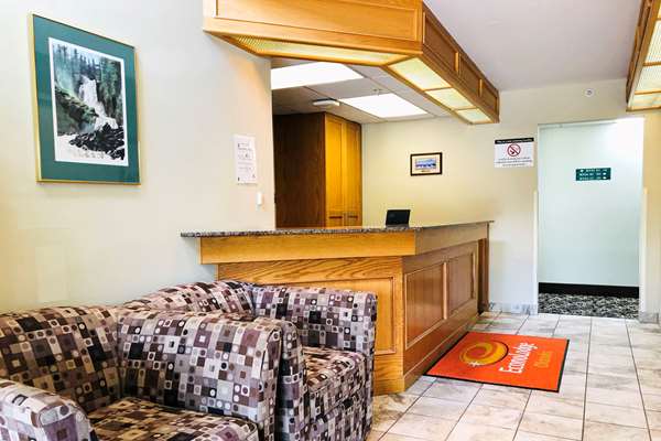  - Econo Lodge Okotoks