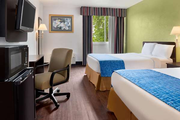  - Travelodge Zanesville - I-70, Exit 160