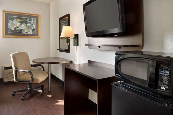  - Travelodge Zanesville - I-70, Exit 160