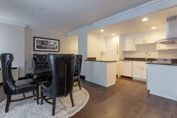 Suite - Hotel Retlaw Fond du Lac