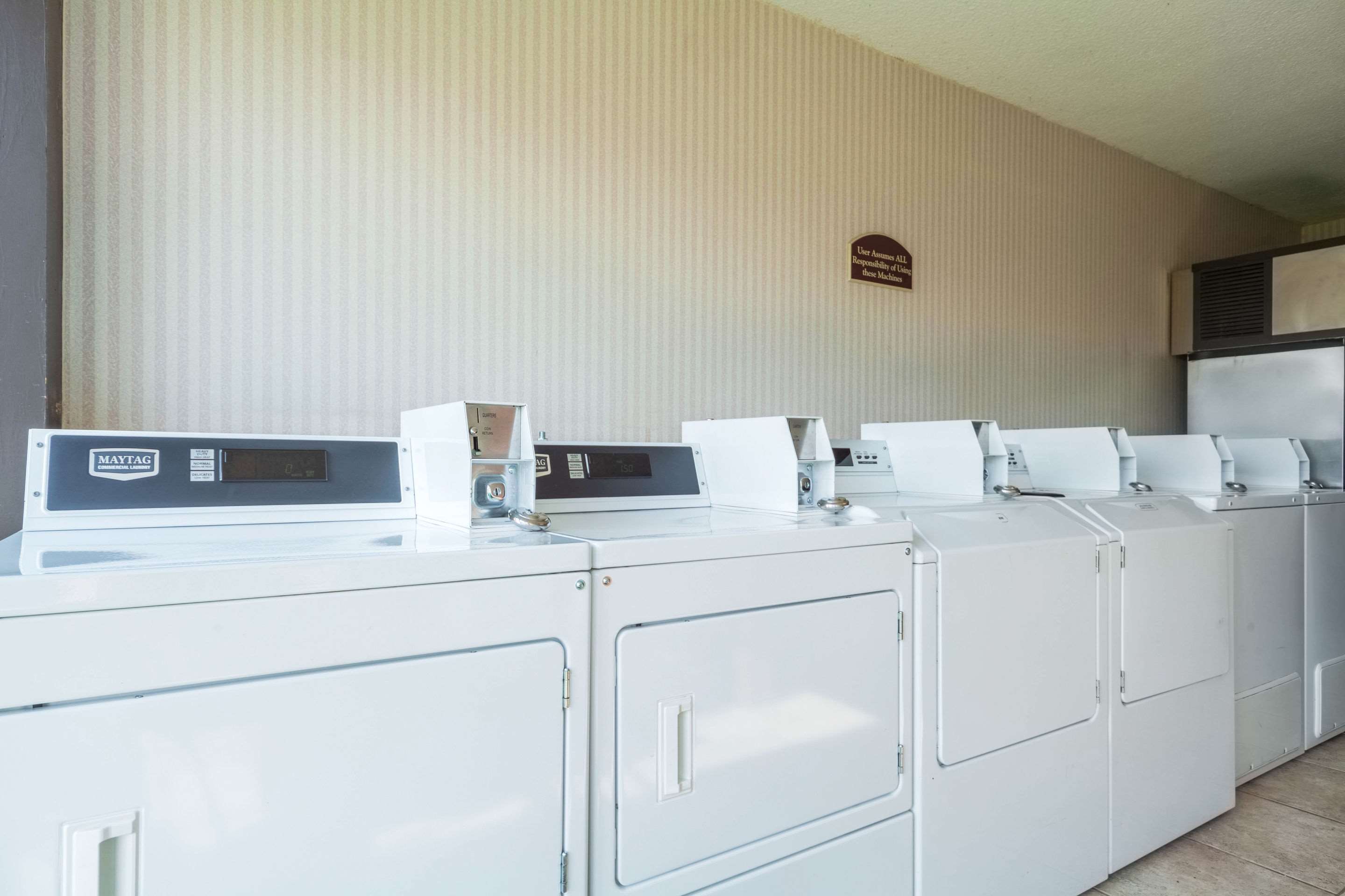 Guest laundry facilities | Suburban Studios I-80 Grand Island