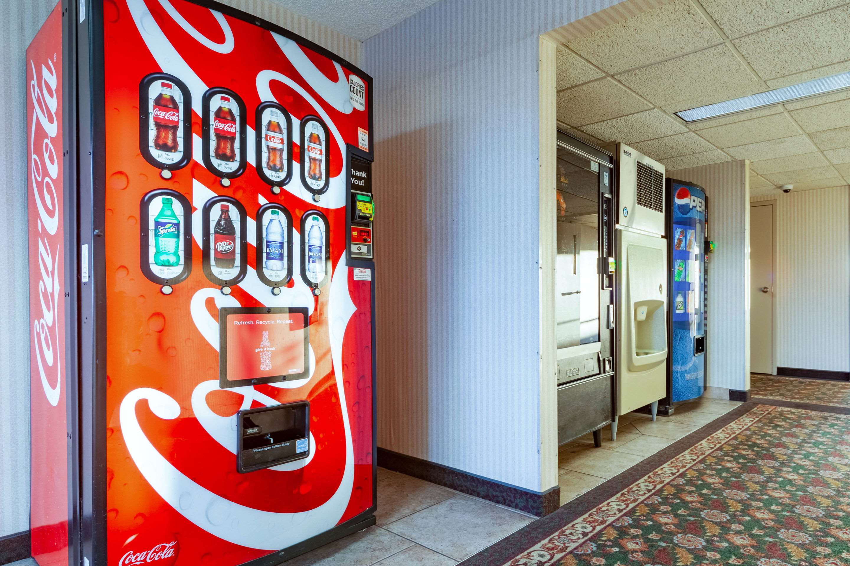 Hotel marketplace | Suburban Studios I-80 Grand Island