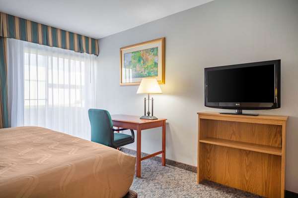 Suite - Suburban Studios Grand Island
