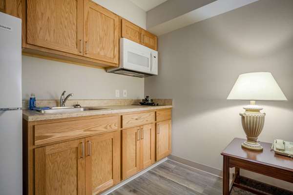 Suite - Suburban Studios Grand Island
