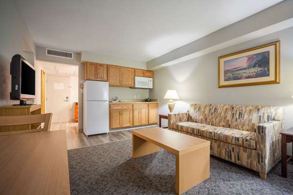 Suite - Suburban Studios Grand Island