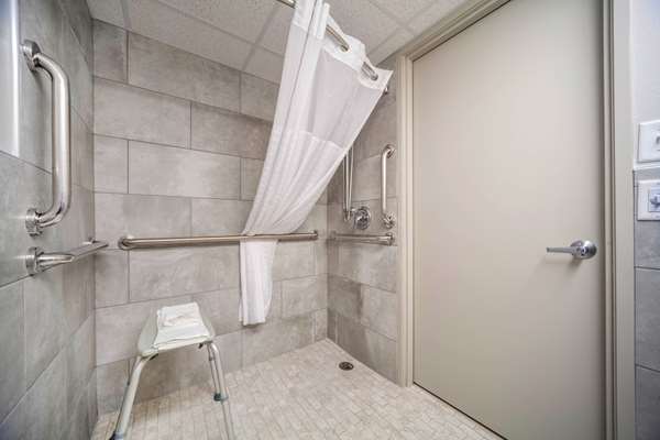 Suite - Suburban Studios Grand Island