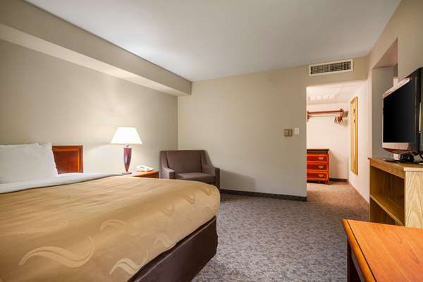 Suite - Suburban Studios Grand Island