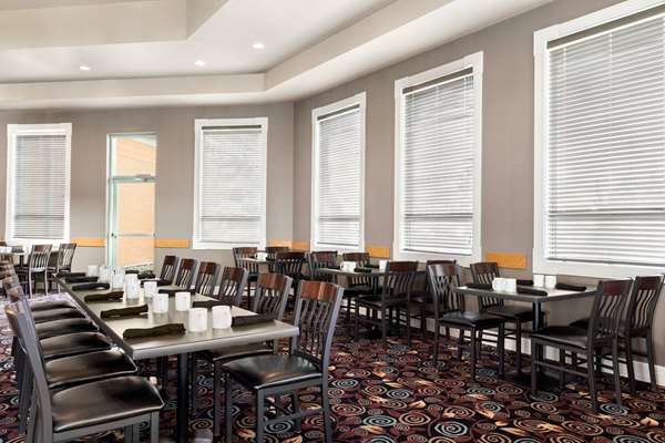  - Royal Hotel Calgary