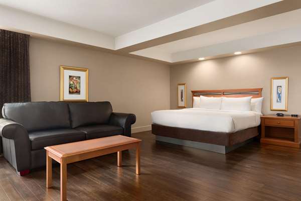  - Royal Hotel Calgary
