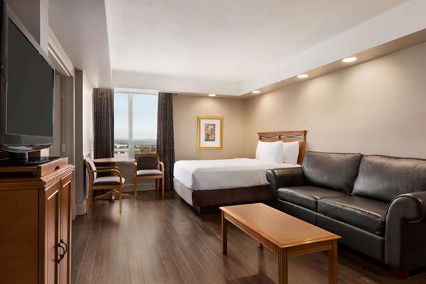 Suite - Royal Hotel Calgary