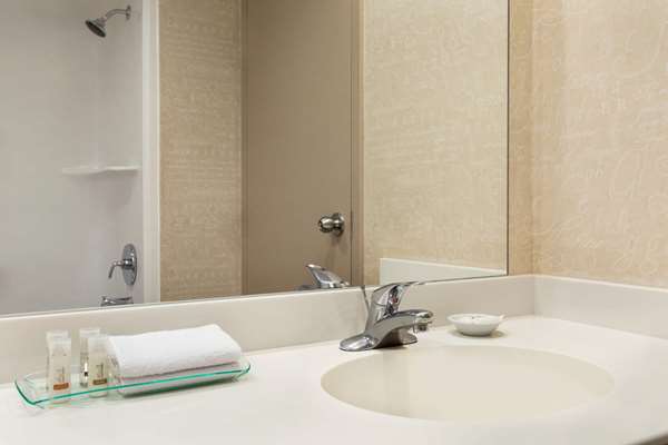  - Royal Hotel Calgary