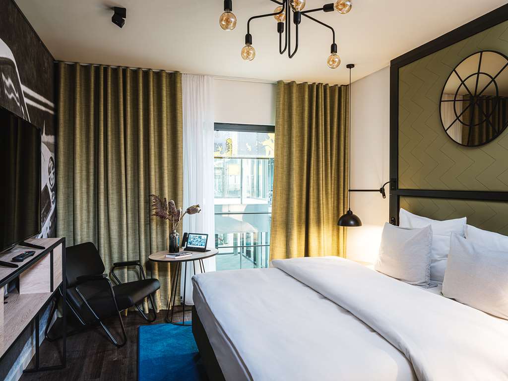Ameron Munchen Motorworld-guestroom-Guest Room,On-Site.jpg