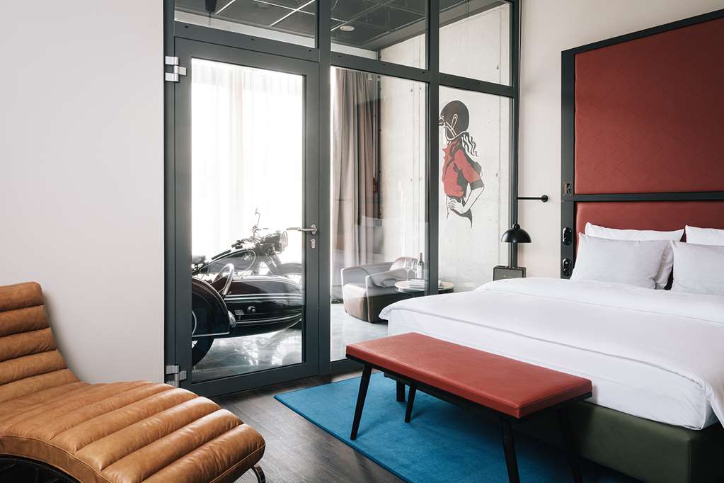 Ameron Munchen Motorworld-guestroom-Guest Room,Suite,On-Site.jpg