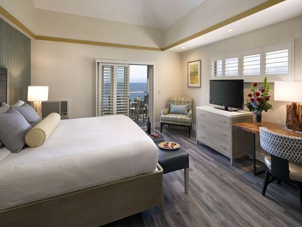 Pool - Inn at the Cove Pismo Beach