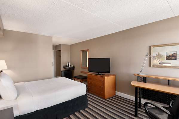  - Royal Hotel Regina