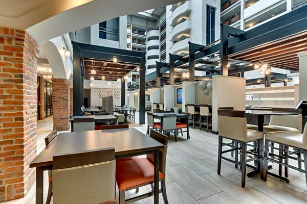 Restaurant - Drury Plaza Hotel Downtown St Paul - I-94, Exit 242A & 242C