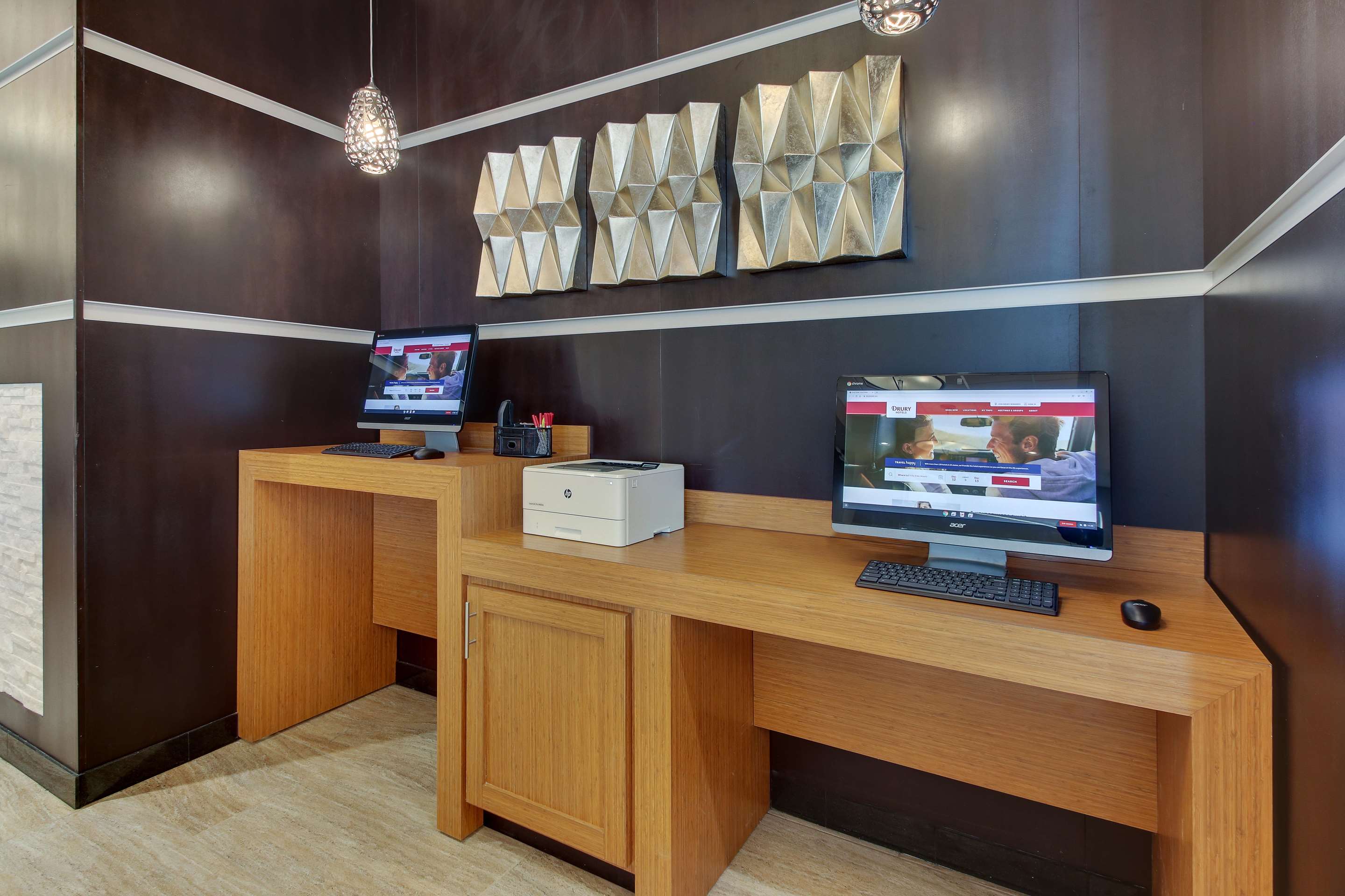 Business Center | Drury Inn & Suites Cleveland Beachwood