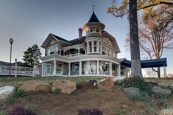Exterior view - Hotel Finial Anniston