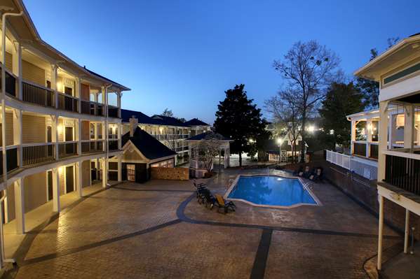 Pool - Hotel Finial Anniston