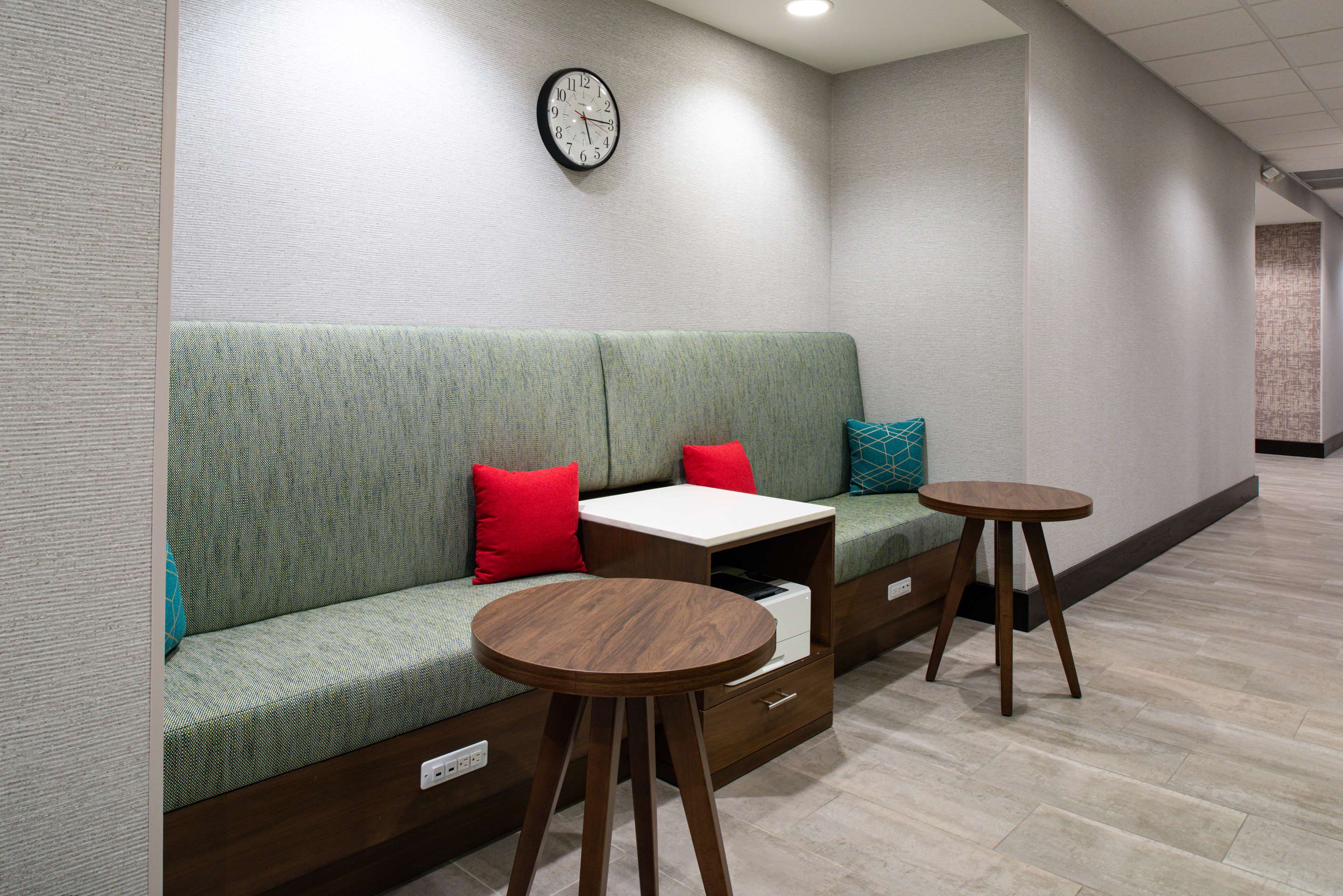 Business Center | Hampton Inn & Suites Adrian, Mi