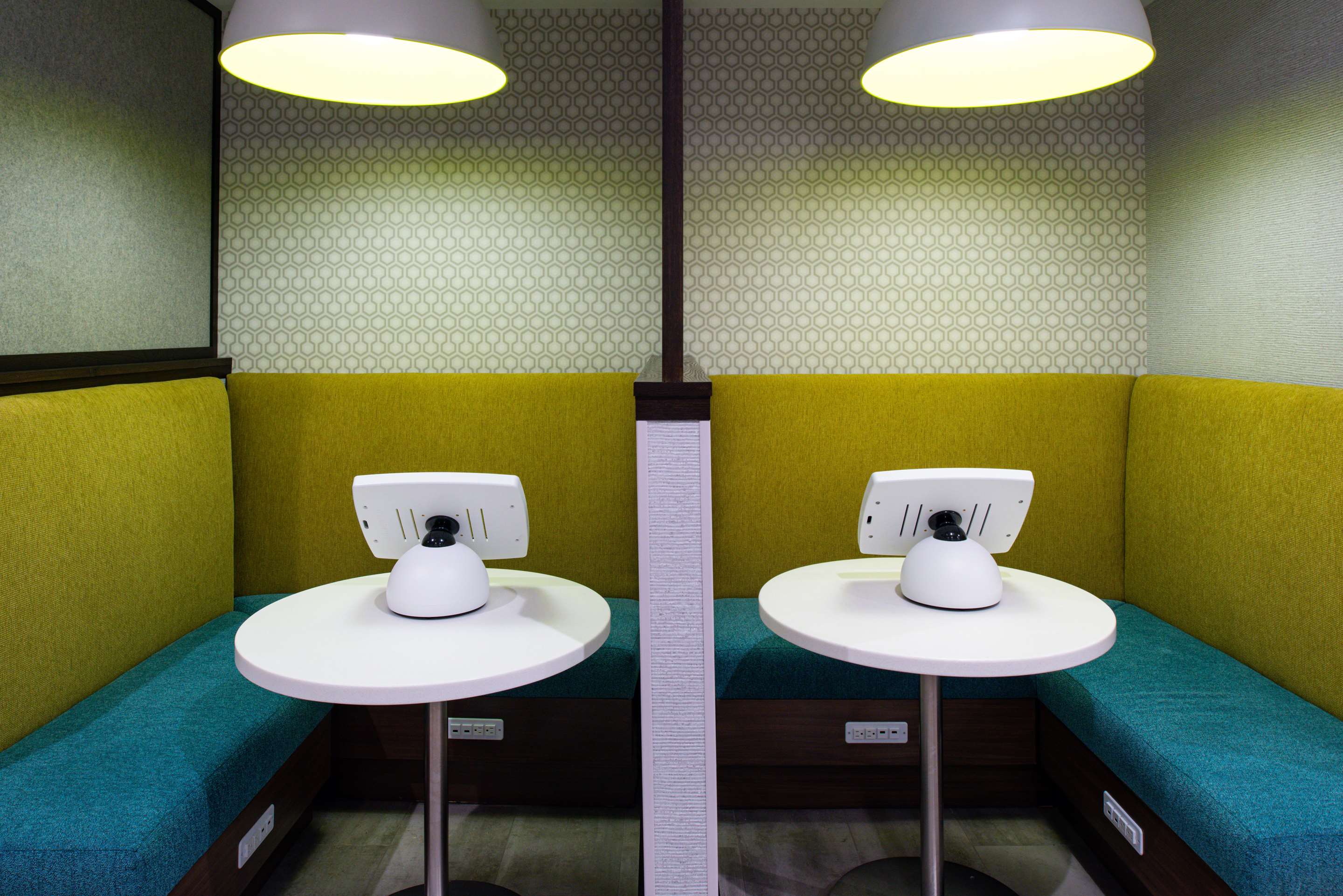 Lobby | Hampton Inn & Suites Adrian, Mi