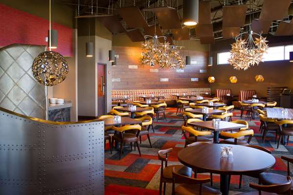 Restaurant - DoubleTree by Hilton Southwest Omaha - I-80, Exit 449