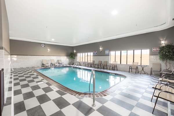 Pool - Best Western Morton Inn - I-74, Exit 102