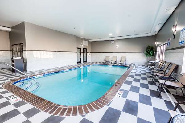 Pool - Best Western Morton Inn - I-74, Exit 102