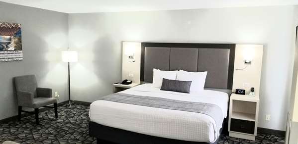 Suite - Best Western Morton Inn - I-74, Exit 102