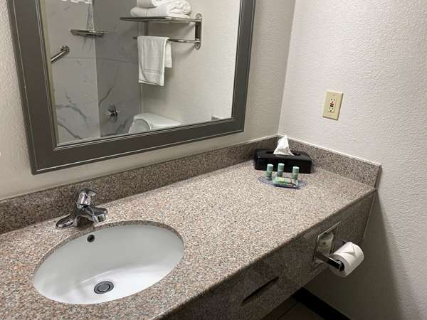  - Best Western Morton Inn - I-74, Exit 102