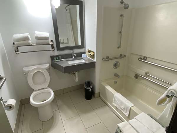  - Best Western Morton Inn - I-74, Exit 102