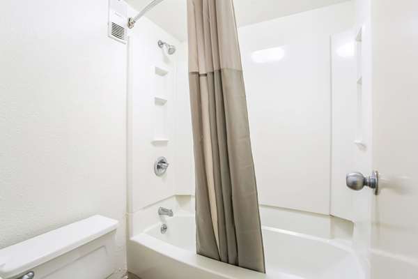  - Rodeway Inn Baltimore - I-95, Exit 50