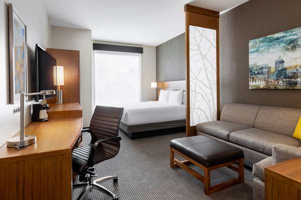  - Hyatt Place Hotel Centennial Park Atlanta - I-75 & I-85, Exit 249B & 249C
