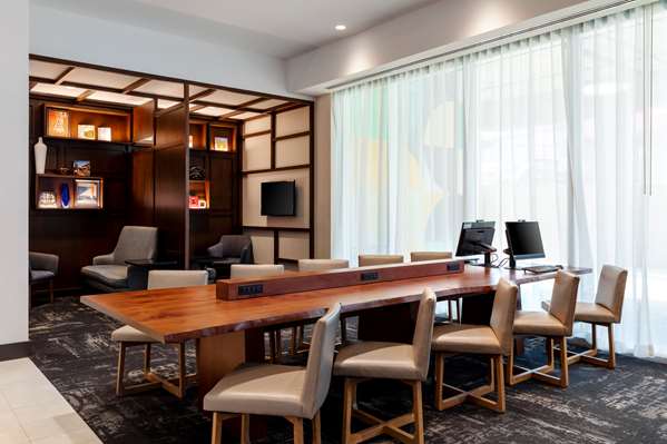  - Hyatt Place Hotel Centennial Park Atlanta - I-75 & I-85, Exit 249B & 249C