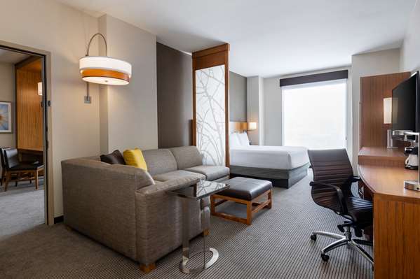  - Hyatt Place Hotel Centennial Park Atlanta - I-75 & I-85, Exit 249B & 249C