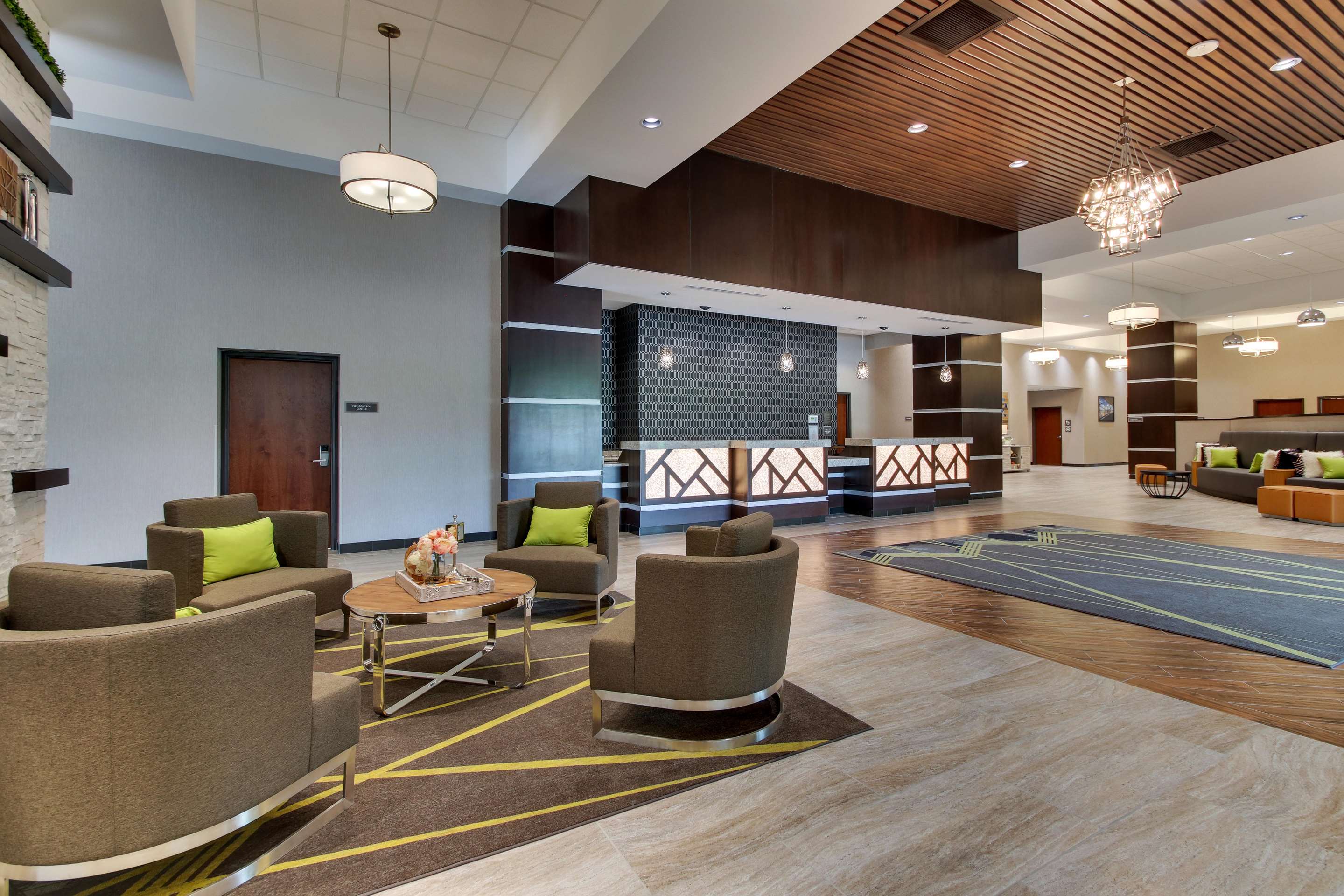 Lobby | Drury Plaza Hotel Dallas Richardson