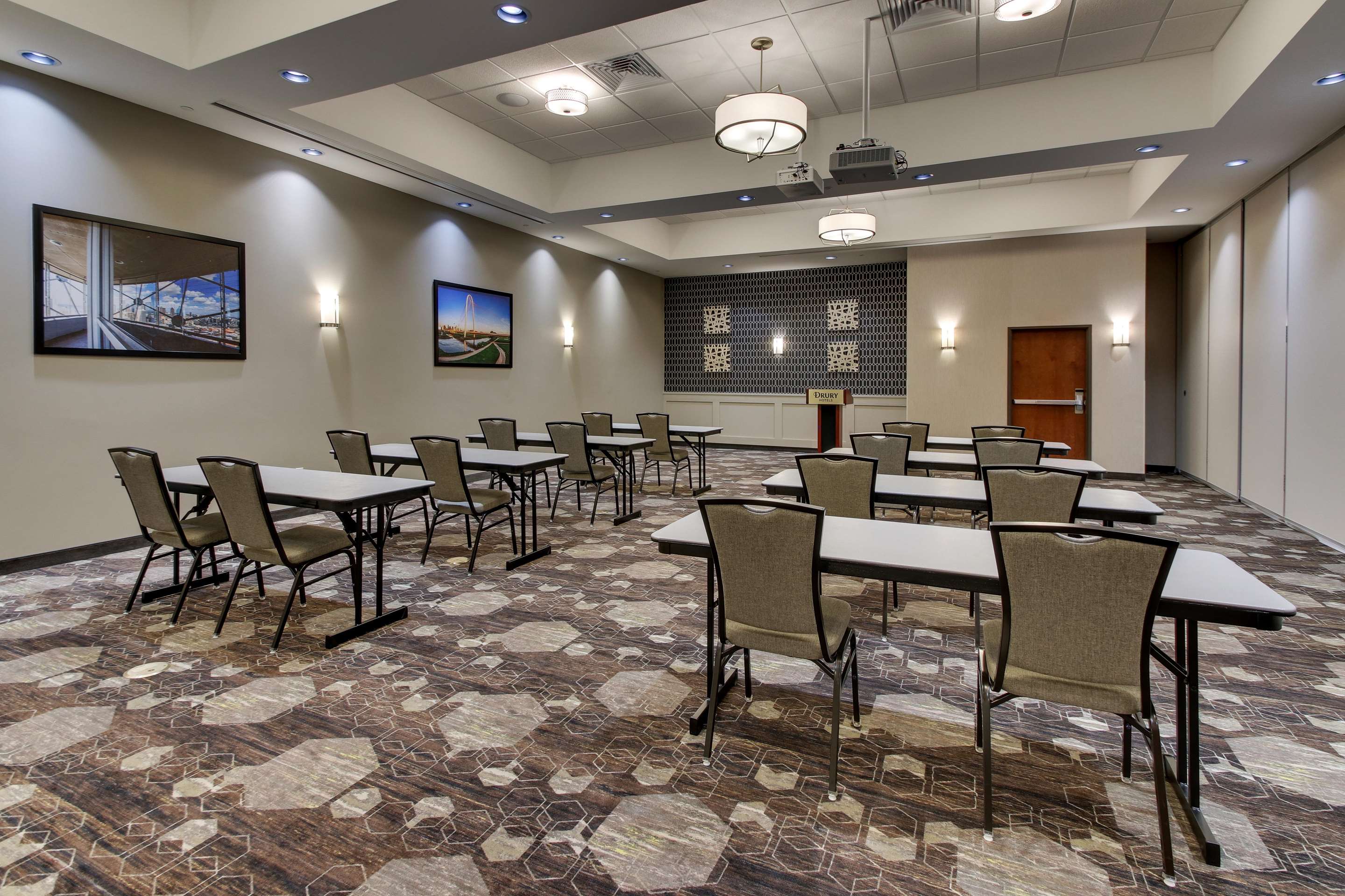 Meeting Room | Drury Plaza Hotel Dallas Richardson